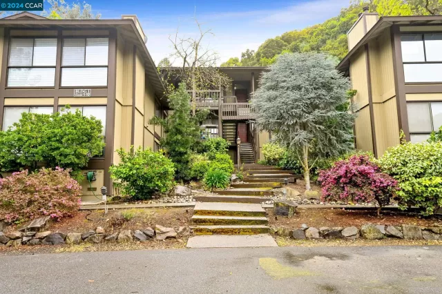 MLS: 41054363 Condo For Sale