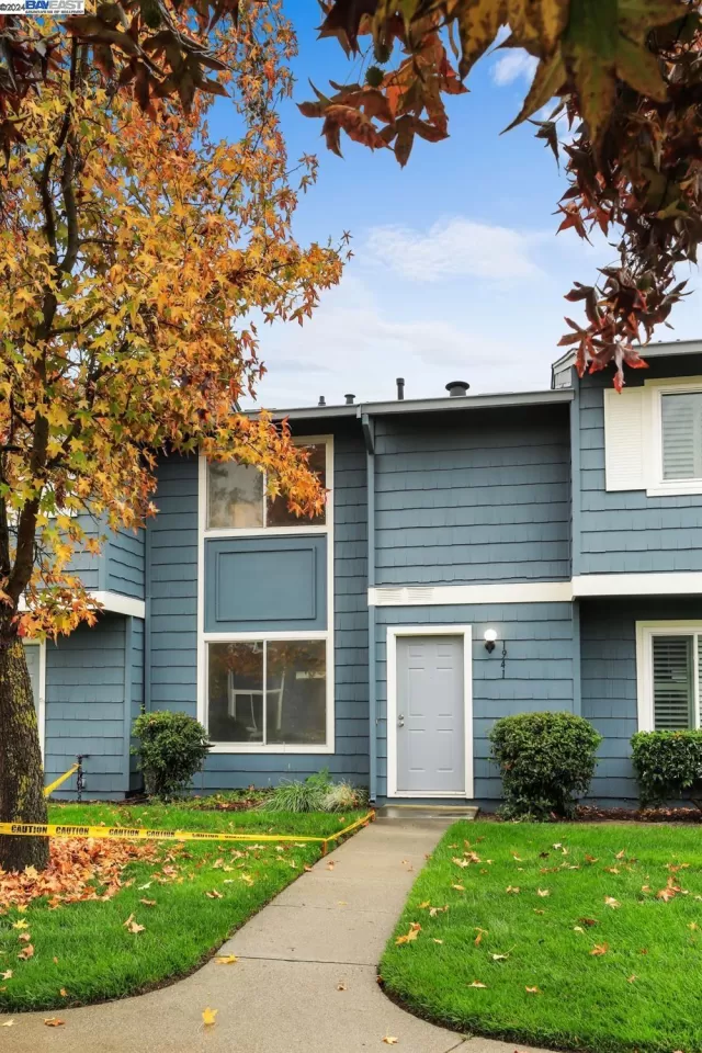 MLS: 41054383 Condo For Sale