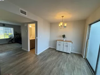 Photo #4: 41054383 Listing