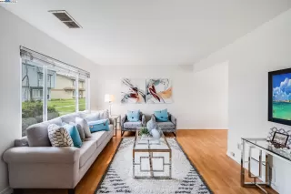 Photo #2: 41054586 Listing 