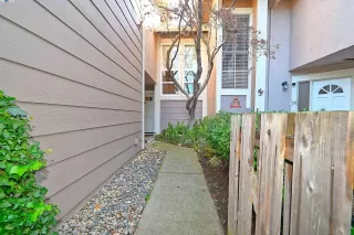 Photo #2: 41054624 Listing