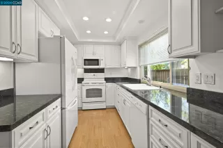Photo #5: 41054627 Listing