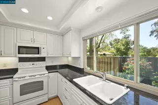Photo #6: 41054627 Listing