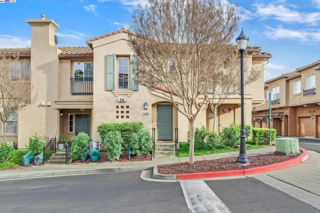 MLS: 41054710 Condo For Sale