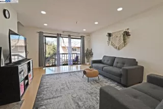 Photo #4: 41054789 Listing