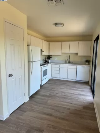 Photo #2: 41054827 Listing 