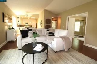 Photo #4: 41054829 Listing