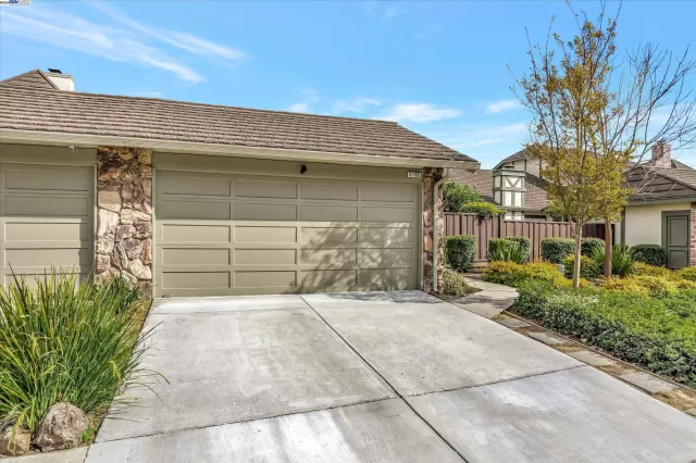 MLS: 41054882 Condo For Sale