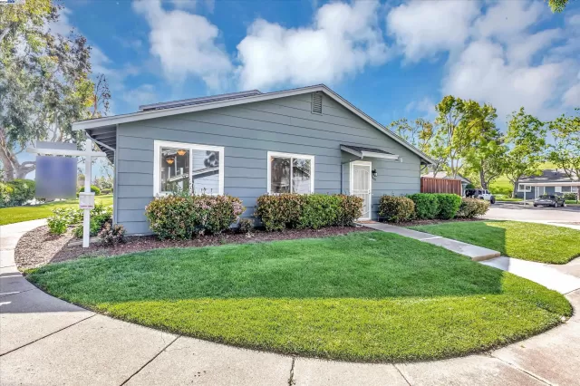 MLS: 41054927 Condo For Sale