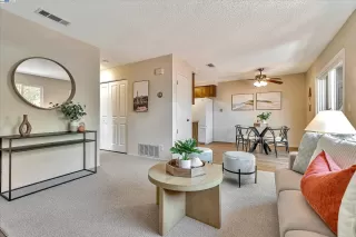 Photo #5: 41054927 Listing