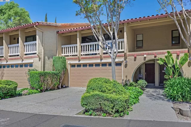 MLS: 41054931 Condo For Sale