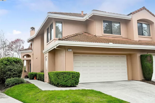 MLS: 41054938 Condo For Sale