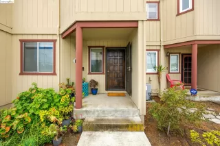 More Details about MLS # 41055116 : 20917 LOCUST ST # B