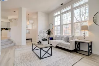 Photo #2: 41055152 Listing