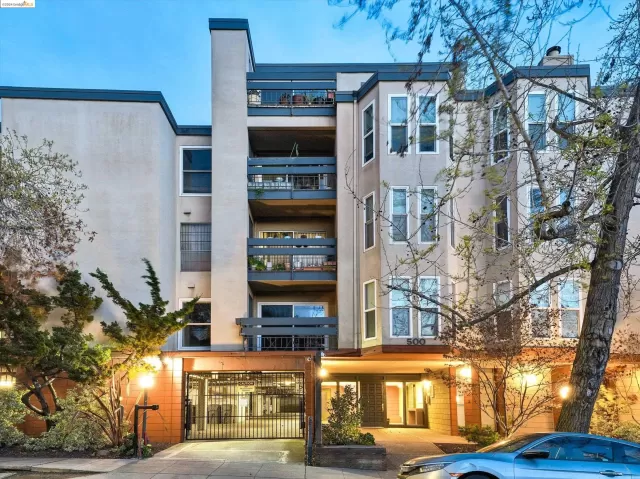 MLS: 41055154 Condo For Sale