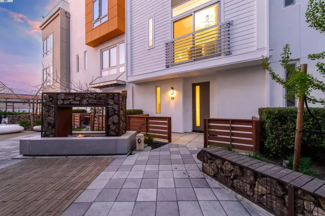 MLS: 41055178 Condo For Sale