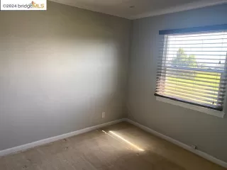 Photo #6: 41055213 Listing