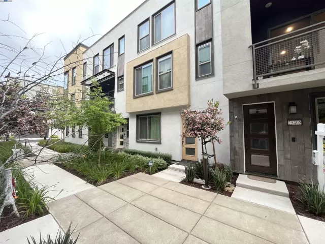 MLS: 41055274 Condo For Sale