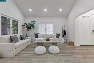 Photo #6: 41055281 Listing