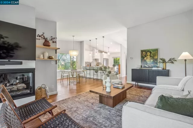 MLS: 41055328 Condo For Sale