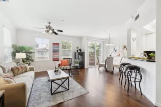 Photo #6: 41055354 Listing