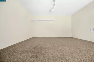 Photo #6: 41055396 Listing 