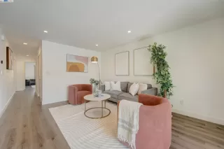 Photo #5: 41055409 Listing