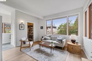 More Details about MLS # 41055431 : 1642 MILVIA ST # 3