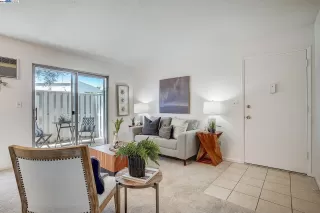 Photo #5: 41055469 Listing