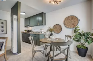 Photo #6: 41055469 Listing