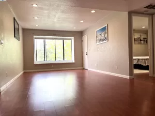 Photo #2: 41055473 Listing