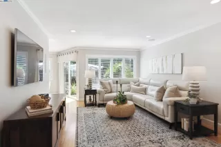 Photo #5: 41055579 Listing 