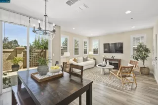 Photo #6: 41055620 Listing