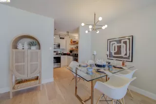 Photo #6: 41055675 Listing