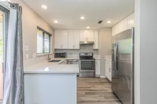 More Details about MLS # 41055689 : 2204 RENWICK LANE