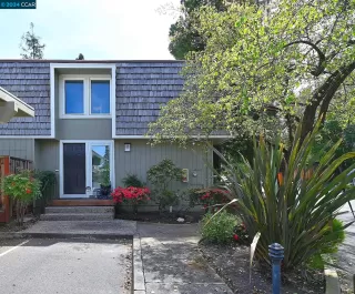 Photo #1: 41055755 Listing