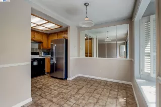 Photo #5: 41055860 Listing 