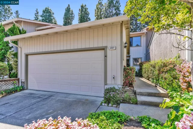 MLS: 41055931 Condo For Sale