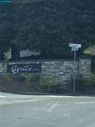 Photo #2: 41056172 Listing