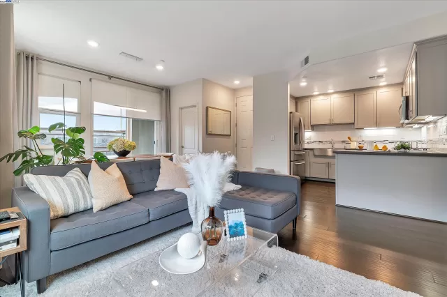 MLS: 41056332 Condo For Sale