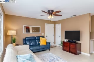 Photo #5: 41056343 Listing