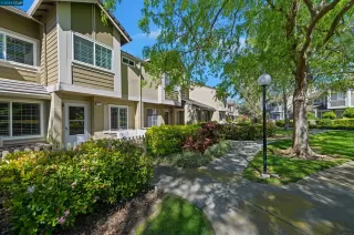 Photo #2: 41056371 Listing 