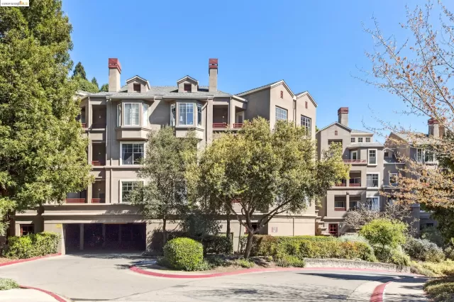 MLS: 41056393 Condo For Sale