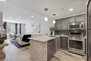 Photo #6: 41056393 Listing