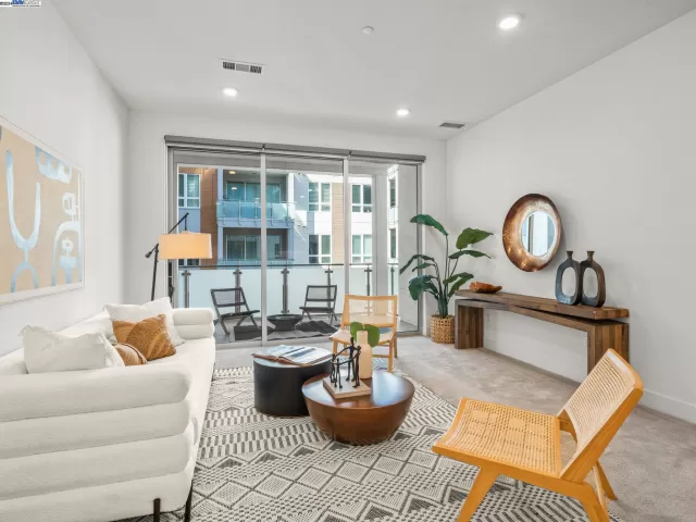 MLS: 41056517 Condo For Sale