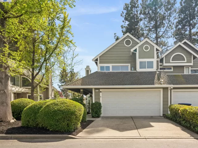 MLS: 41056537 Condo For Sale