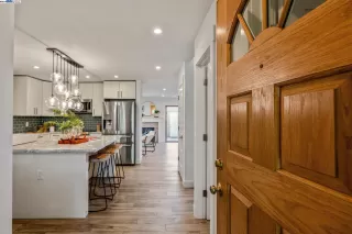 Photo #5: 41056550 Listing