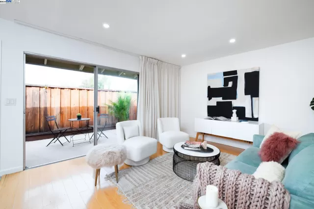 MLS: 41056597 Condo For Sale