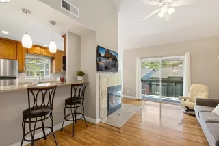 Photo #2: 41056655 Listing