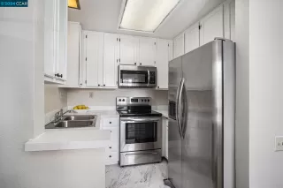 Photo #6: 41056698 Listing